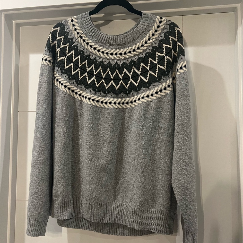 Elegant Gray Patterned Women's Sweater
